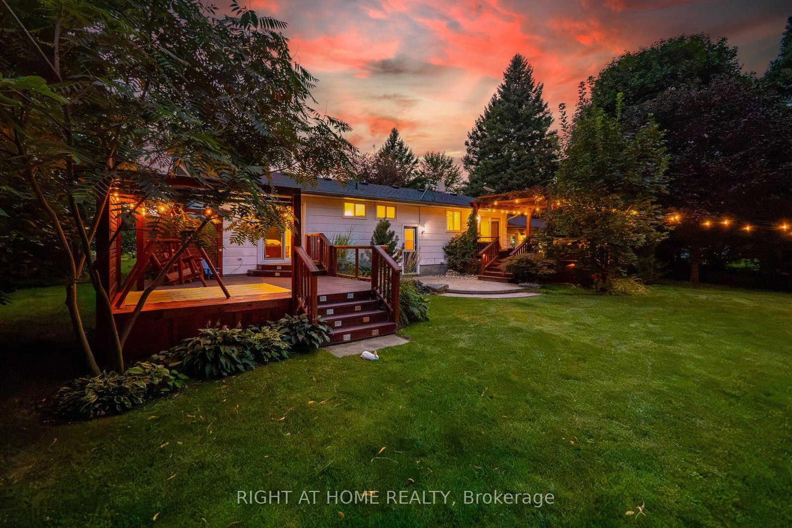 11749 Tenth Line • Halton Hills, ON photo 42