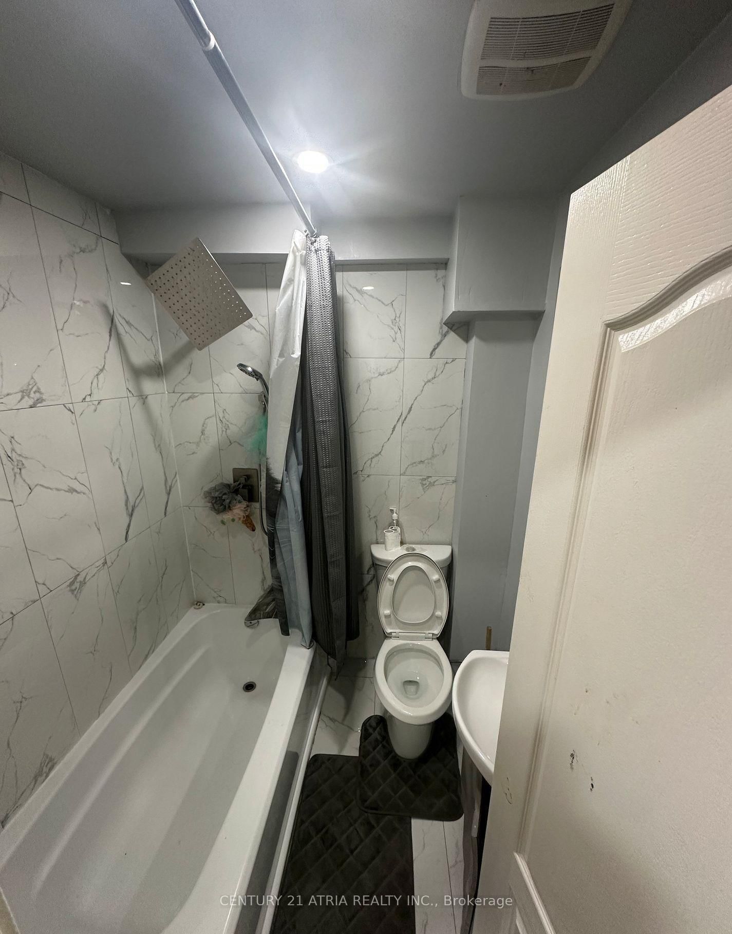 1085 Weston Road • Toronto, ON photo 11