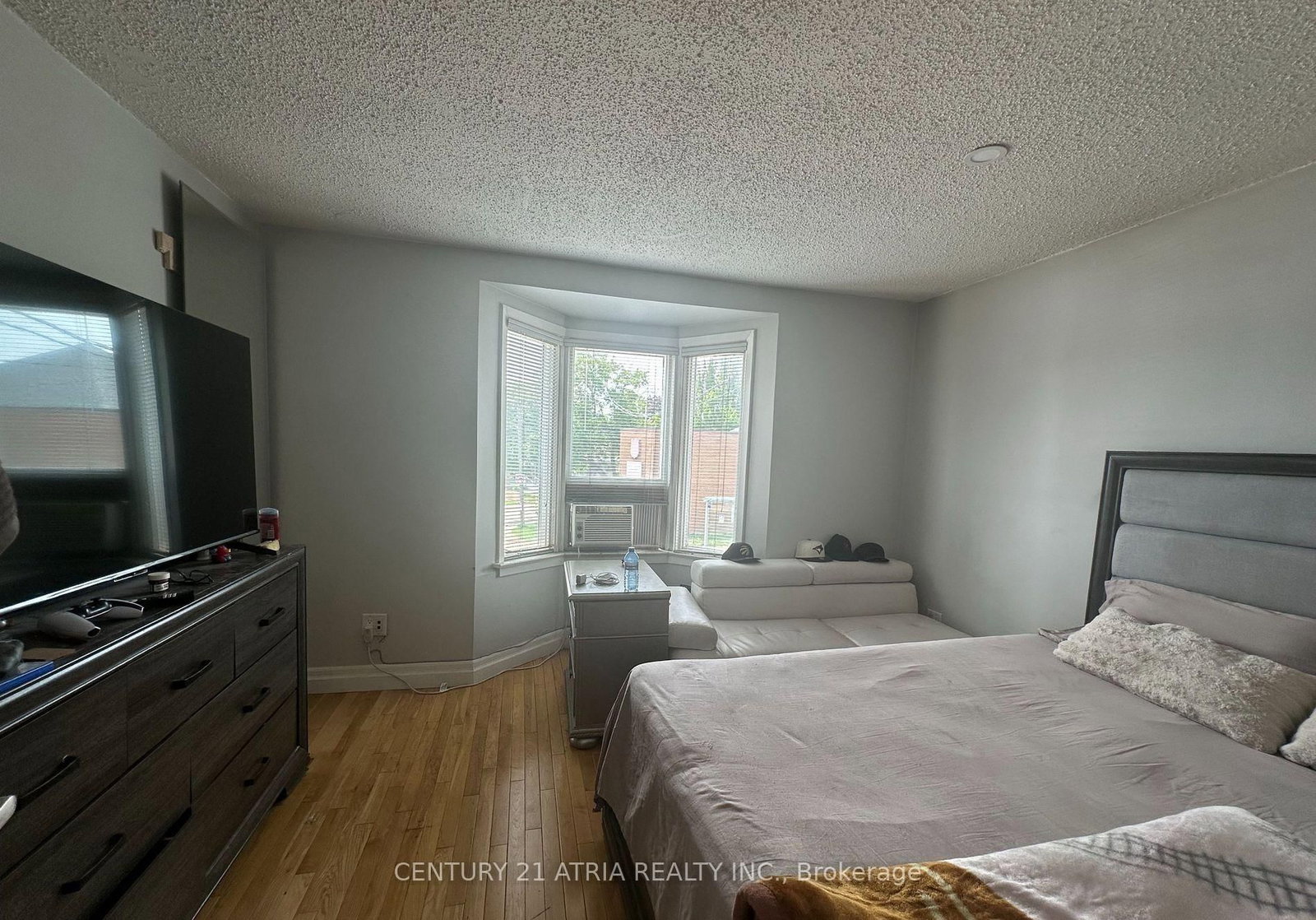 1085 Weston Road • Toronto, ON photo 13
