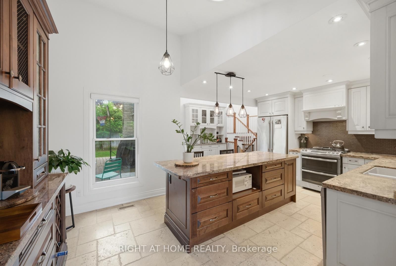 6415 Dunray Court • Mississauga, ON photo 10