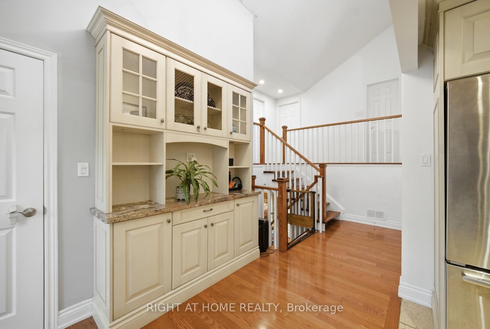 6415 Dunray Court • Mississauga, ON photo 18