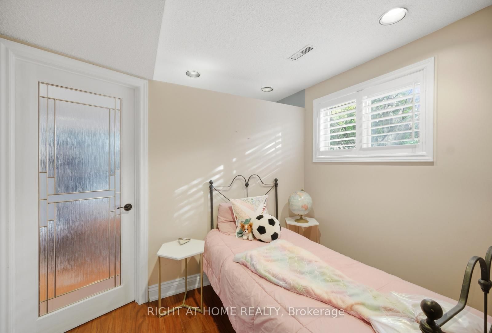 6415 Dunray Court • Mississauga, ON photo 37