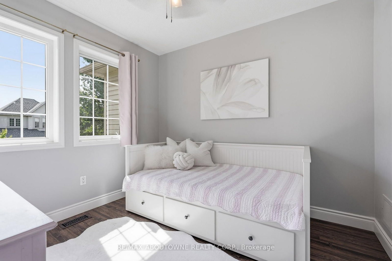 2469 Springforest Drive • Oakville, ON photo 24