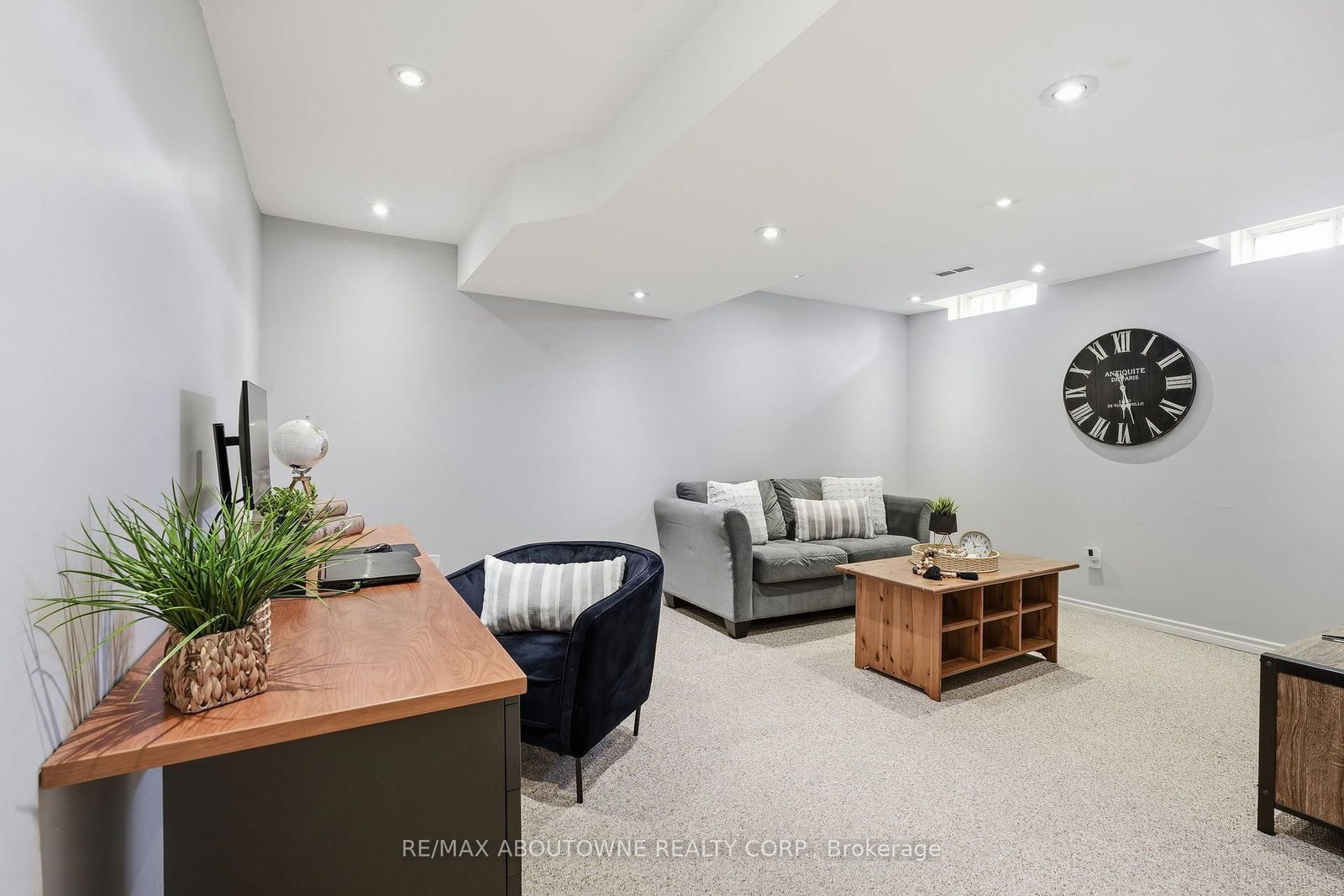 2469 Springforest Drive • Oakville, ON photo 31