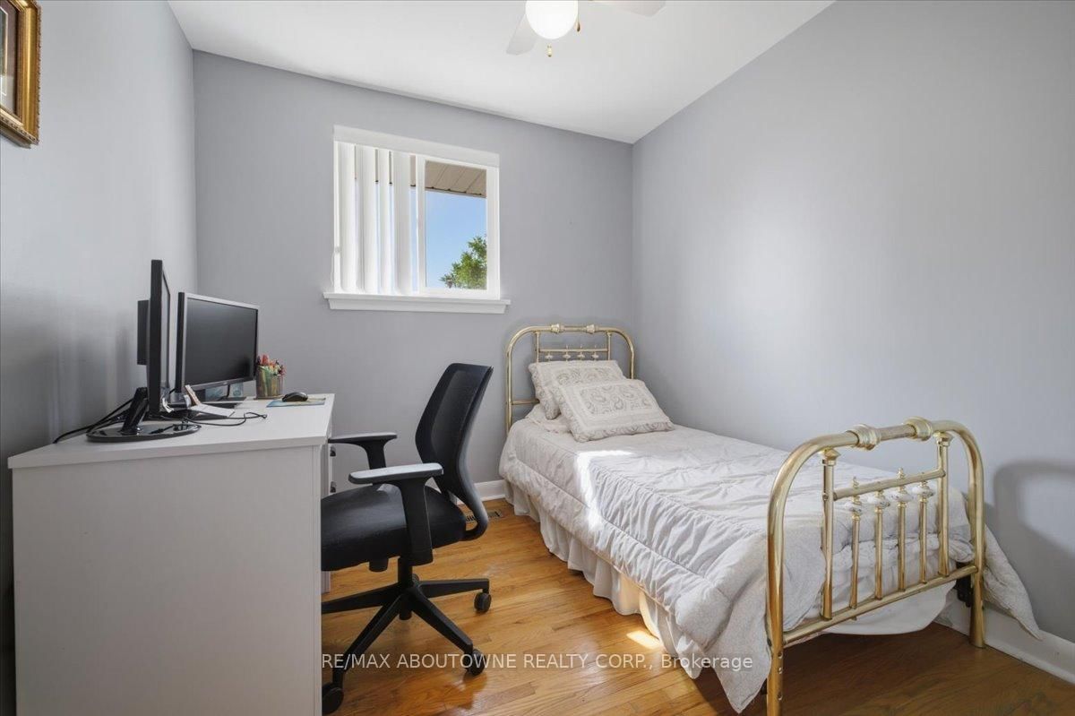 343 Duncombe Drive • Burlington, ON photo 23