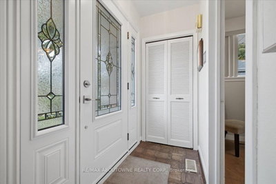 343 Duncombe Drive • Burlington, ON photo 5