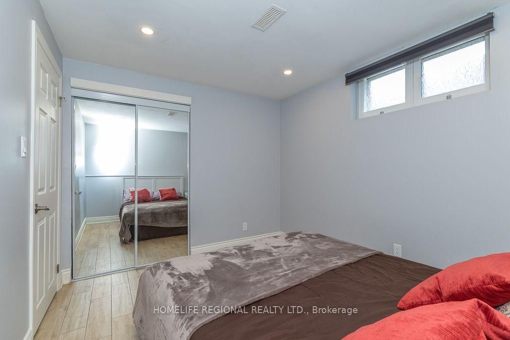 128 The Westway • Toronto, ON photo 33