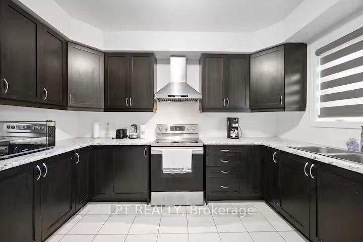 341 Remembrance Road • Brampton, ON photo 11