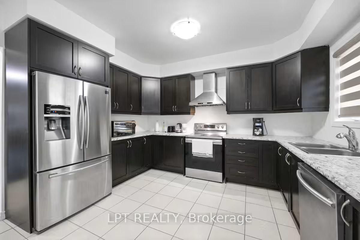 341 Remembrance Road • Brampton, ON photo 14