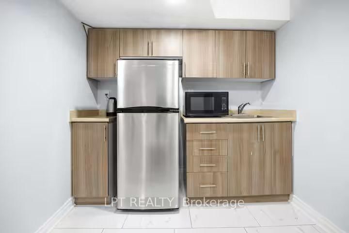 341 Remembrance Road • Brampton, ON photo 15