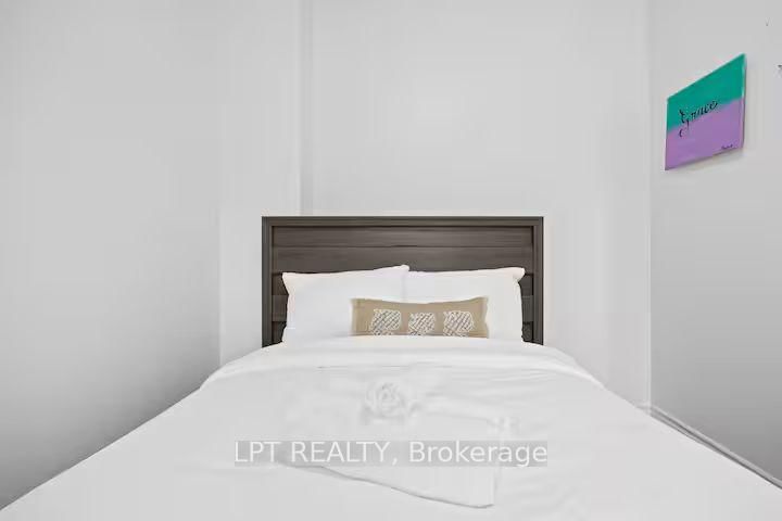 341 Remembrance Road • Brampton, ON photo 20