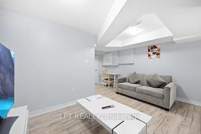 341 Remembrance Road • Brampton, ON photo 8
