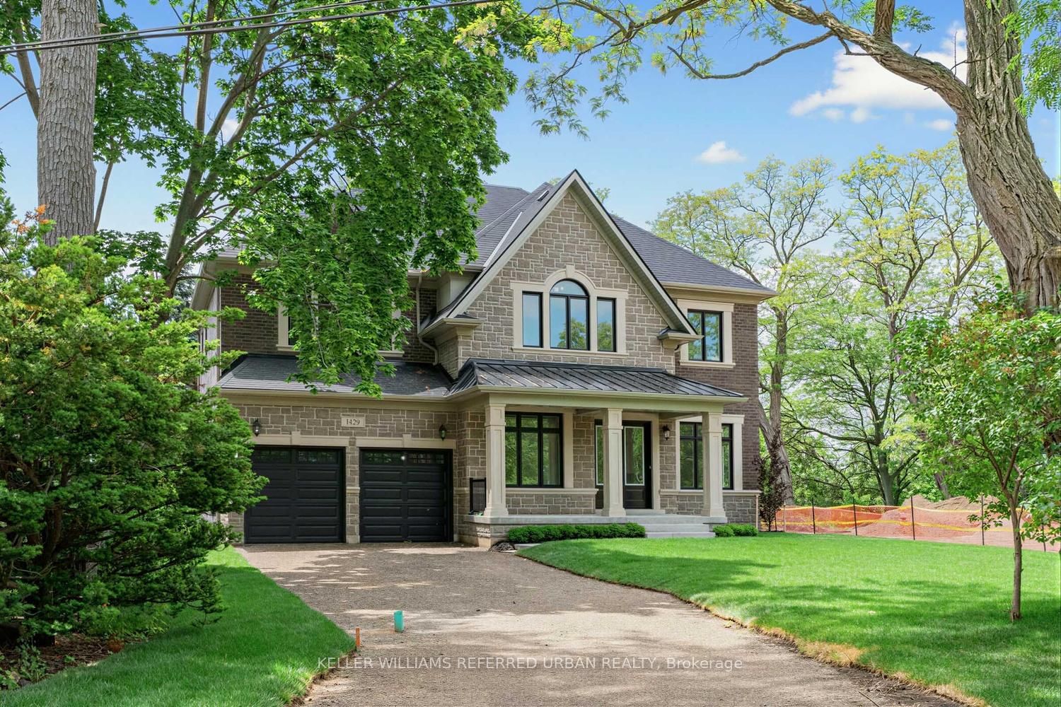 1429 Dundas Crescent • Mississauga, ON photo 1