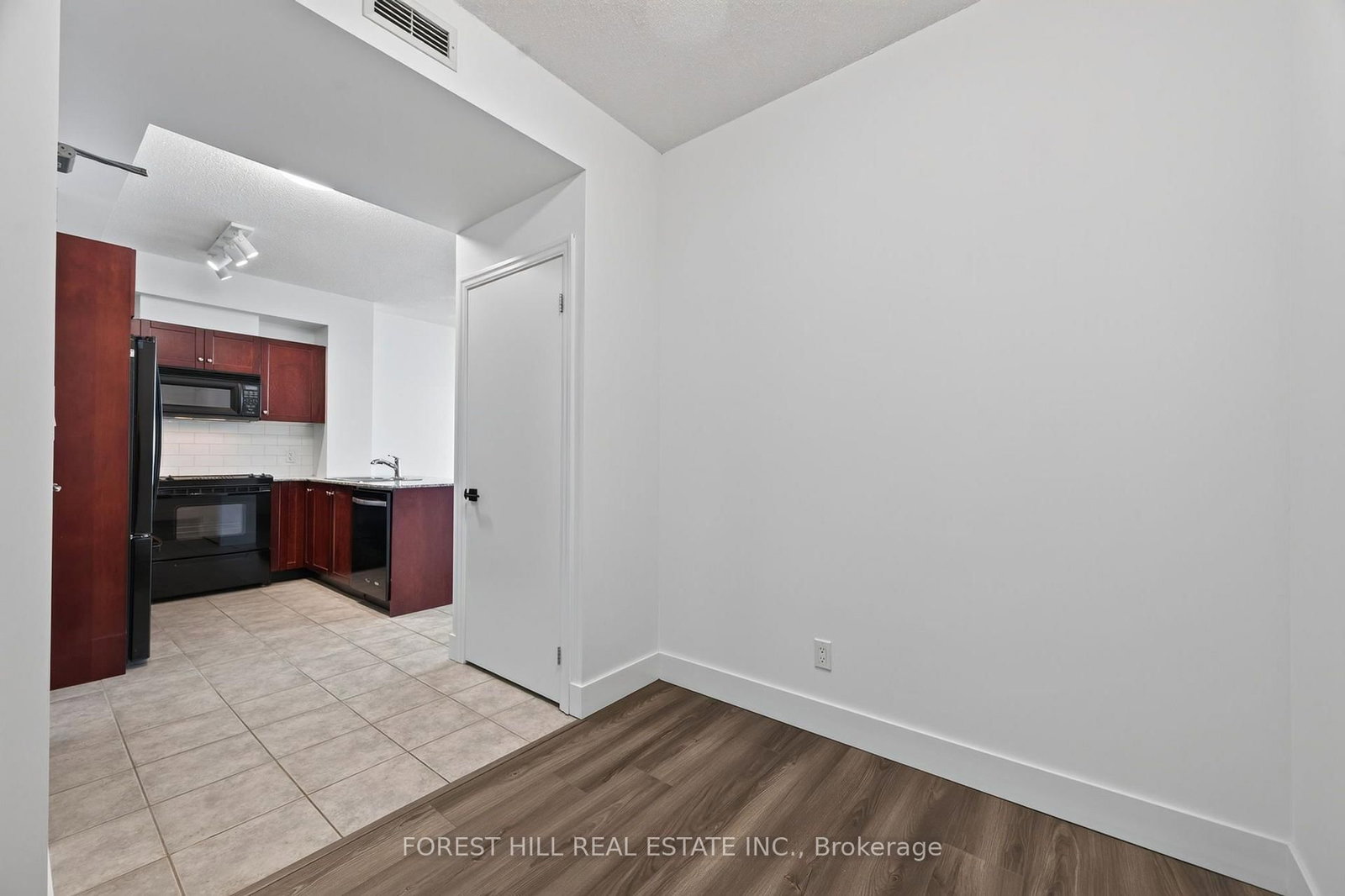 1359 Rathburn Road E • #804 • Mississauga, ON photo 17