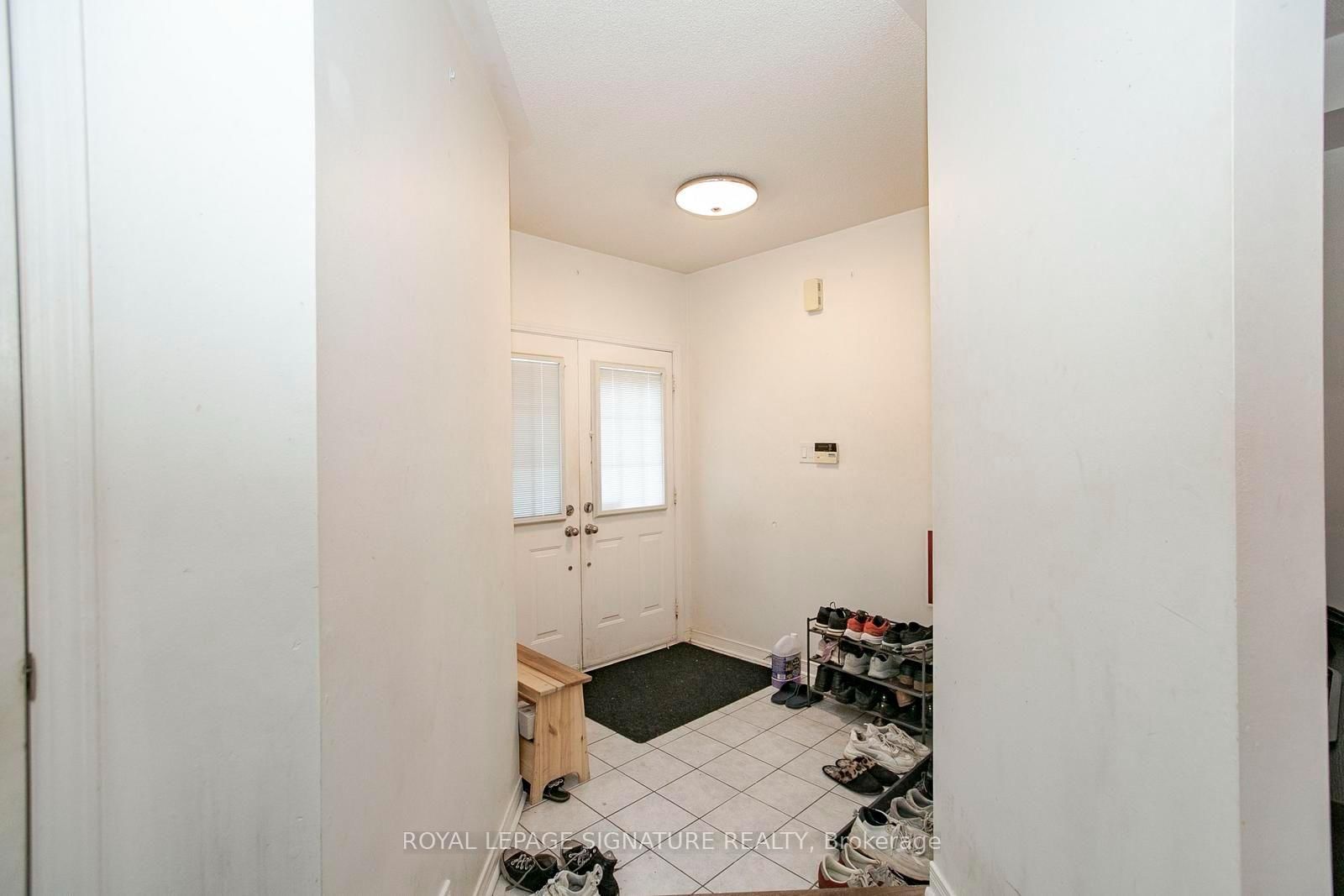 941 Mandolin Place • Mississauga, ON photo 6