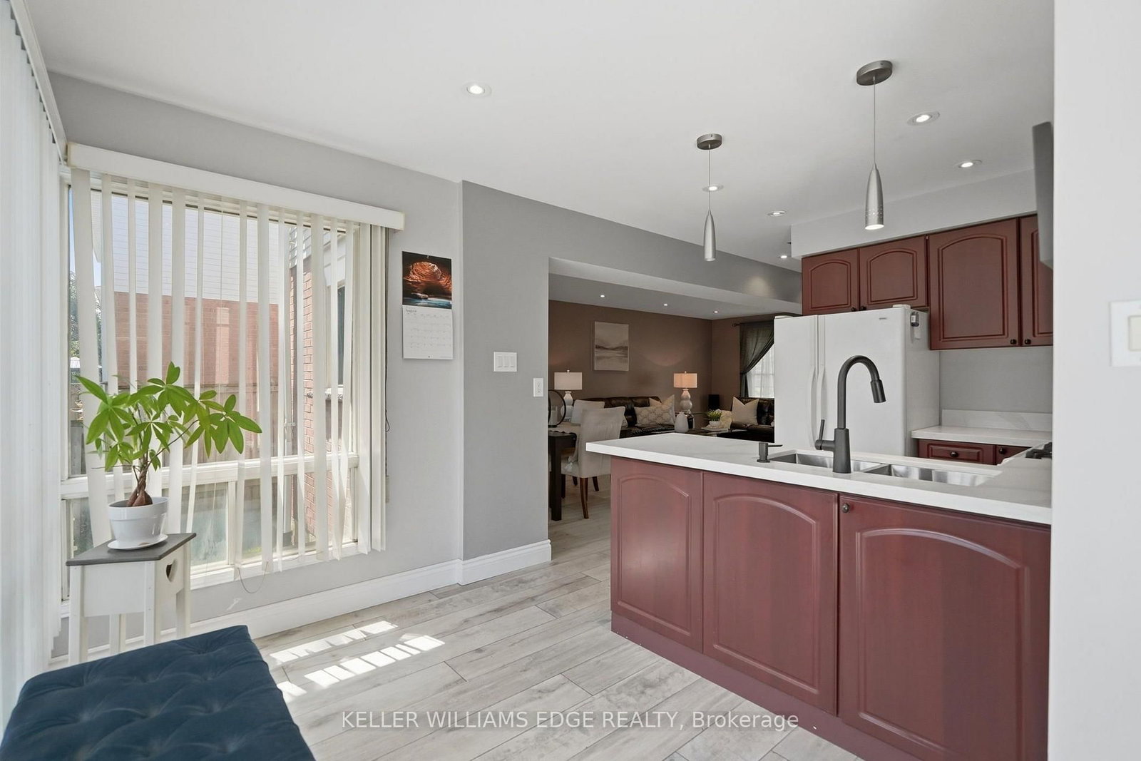 2055 Hunters Wood Drive • Burlington, ON photo 13