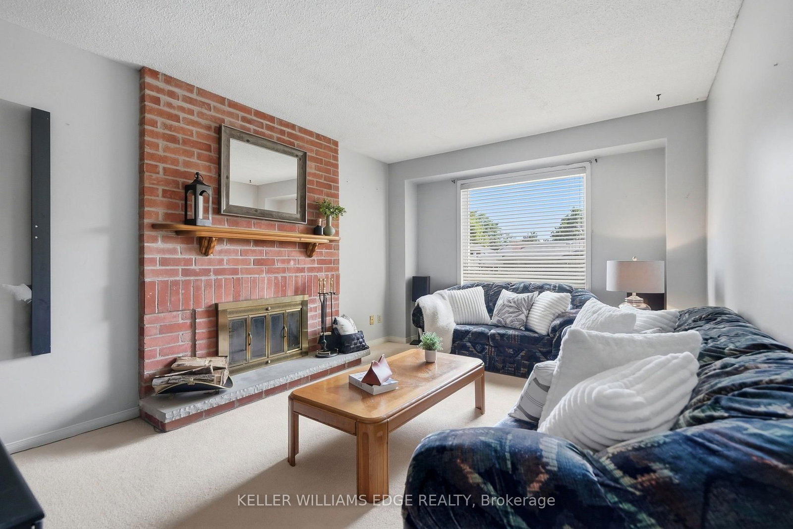 2055 Hunters Wood Drive • Burlington, ON photo 15