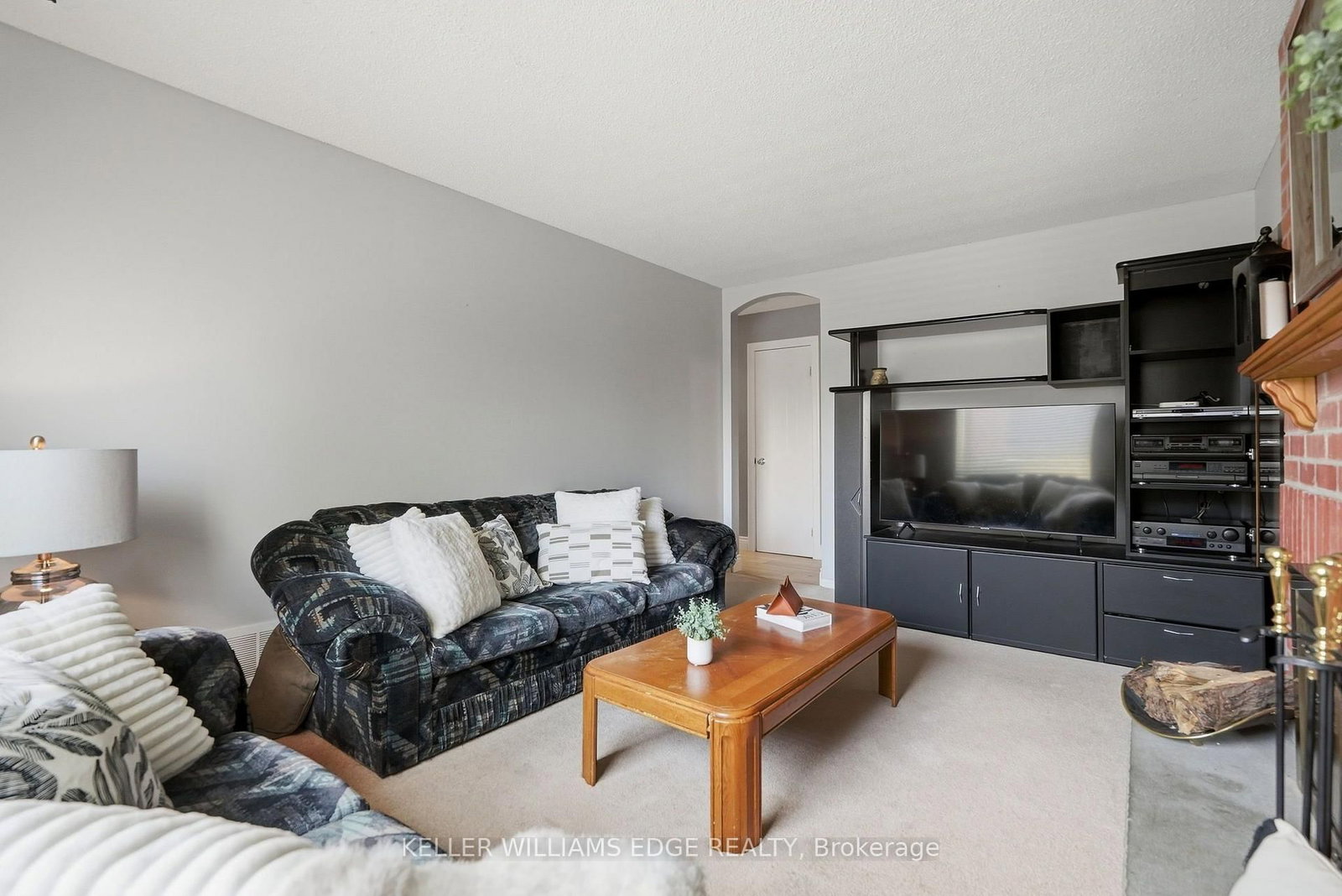2055 Hunters Wood Drive • Burlington, ON photo 16
