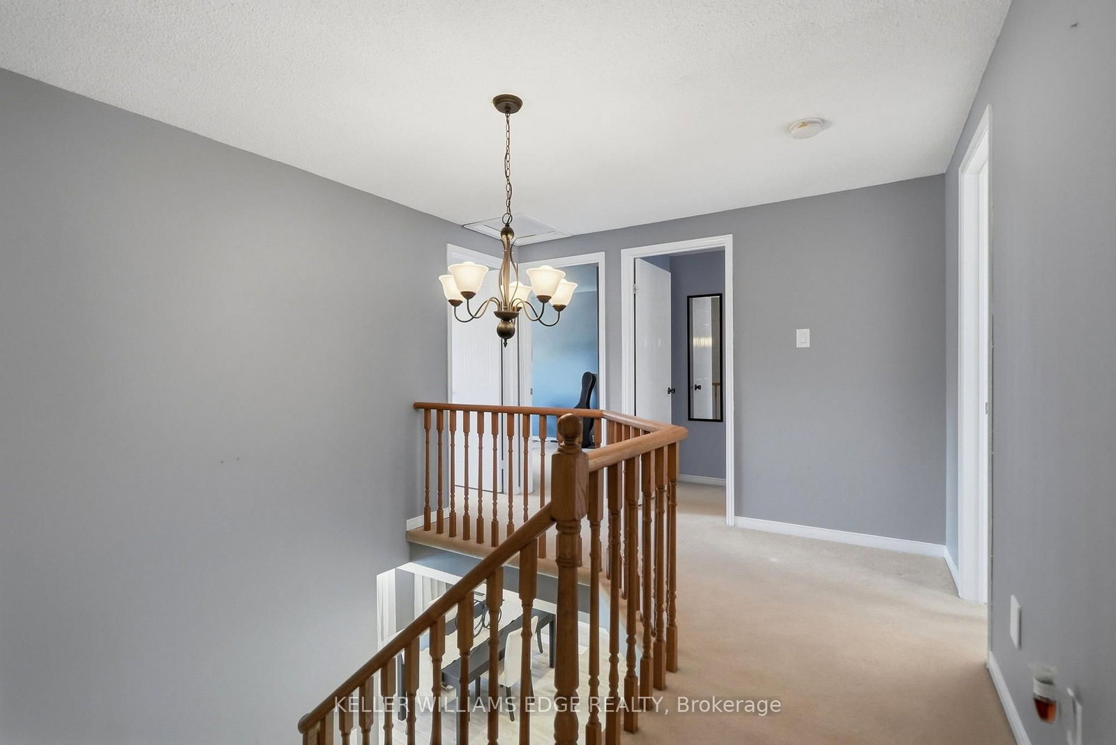 2055 Hunters Wood Drive • Burlington, ON photo 19