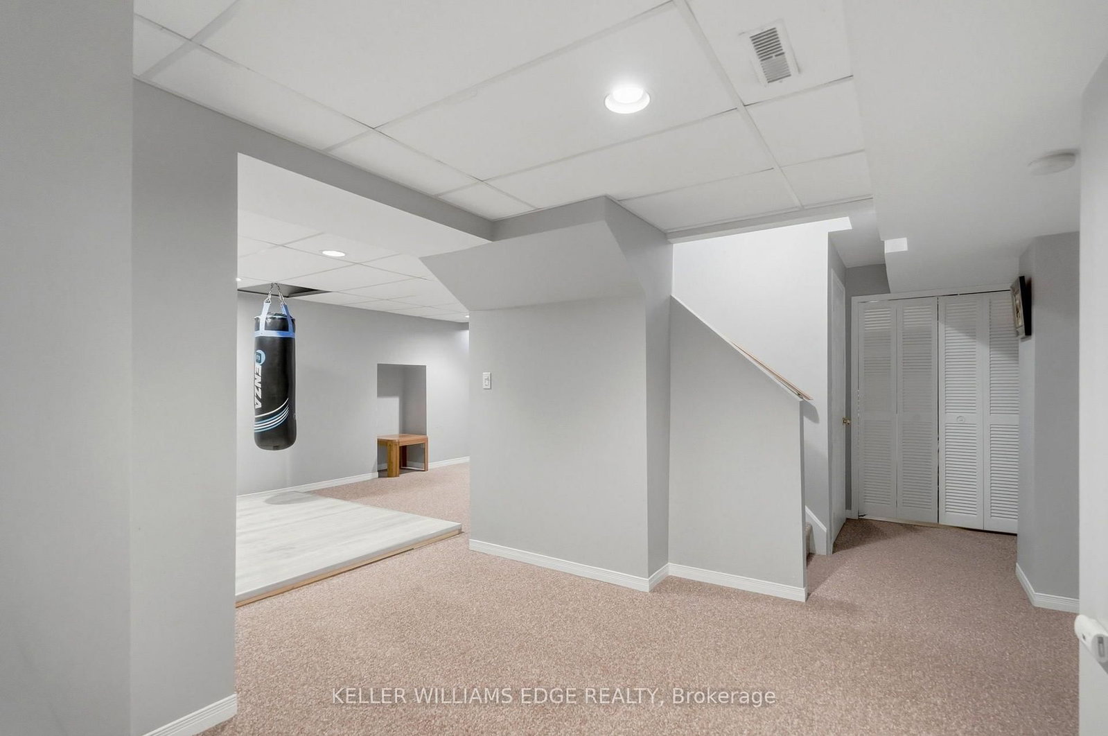 2055 Hunters Wood Drive • Burlington, ON photo 36