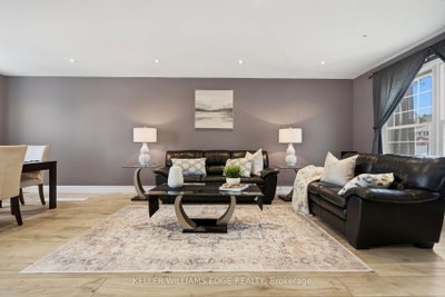 2055 Hunters Wood Drive • Burlington, ON photo 8
