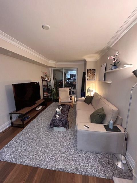 702 - 1060 Sheppard Avenue W
