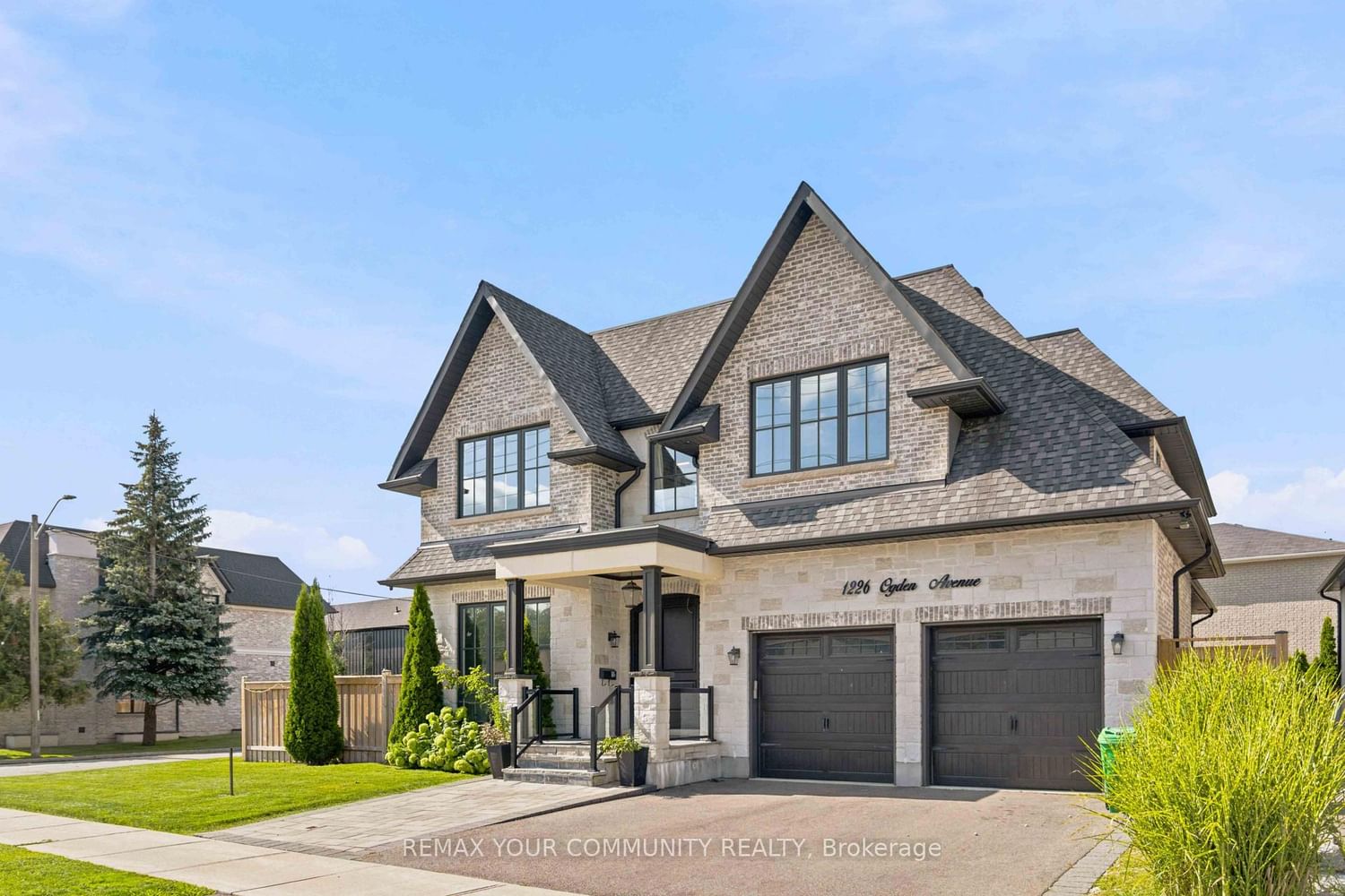1226 Ogden Avenue • Mississauga, ON photo 2