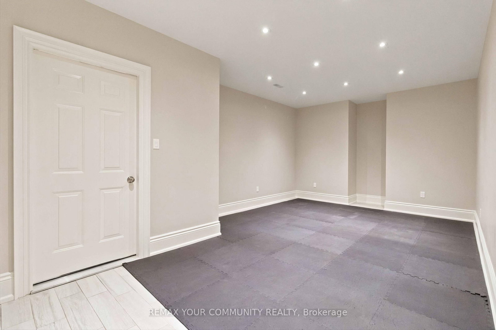 1226 Ogden Avenue • Mississauga, ON photo 41