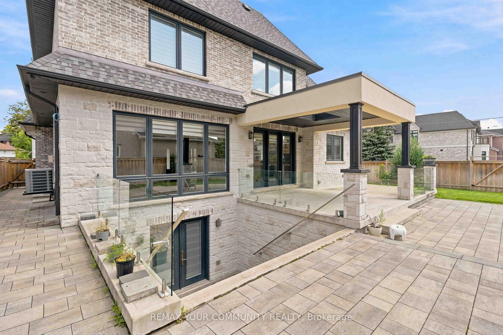 1226 Ogden Avenue • Mississauga, ON photo 44