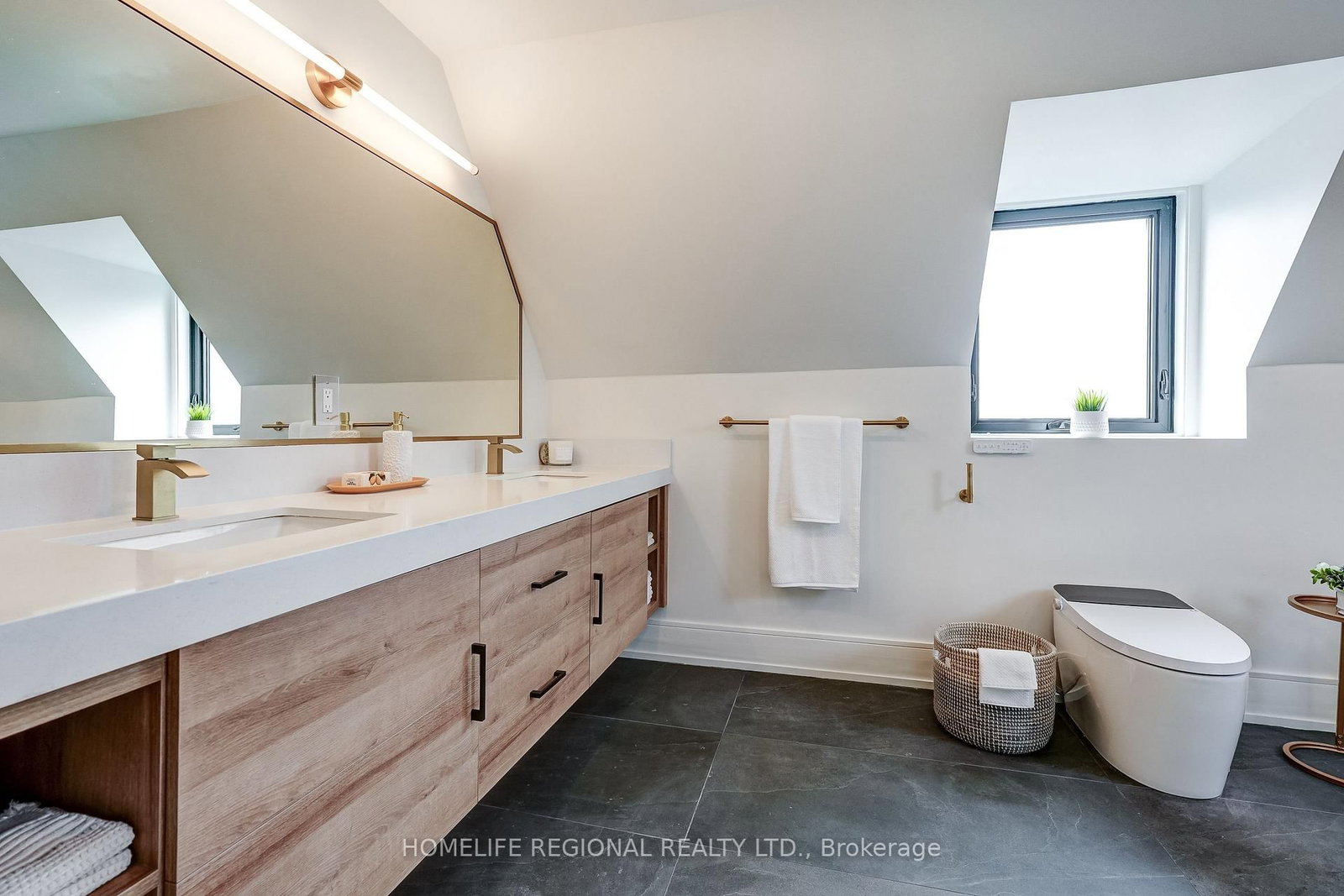 12 Macdonell Avenue • Toronto, ON photo 29