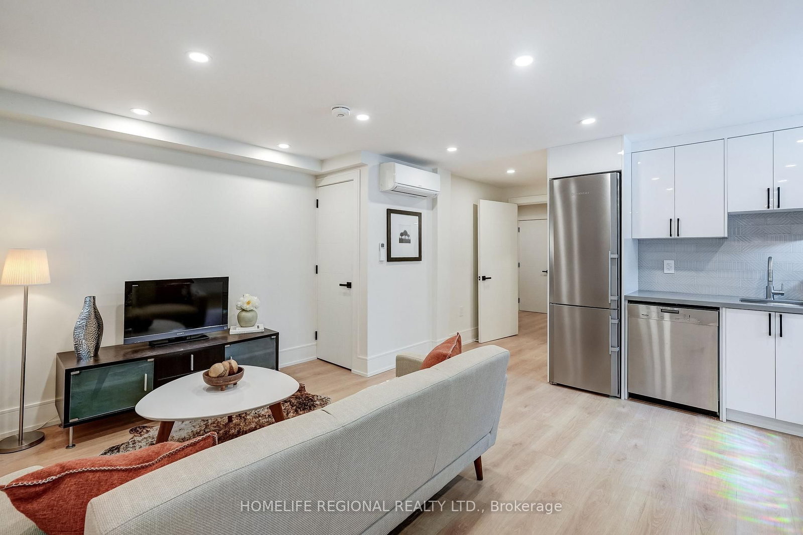 12 Macdonell Avenue • Toronto, ON photo 36