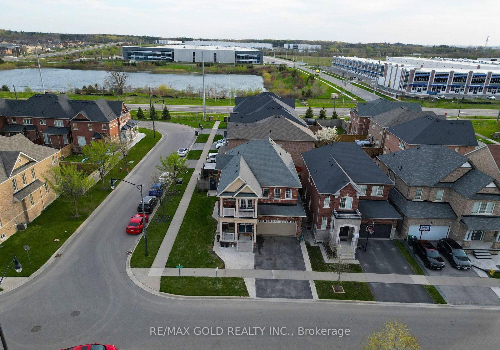 8 Zelda Road • Brampton, ON photo 1