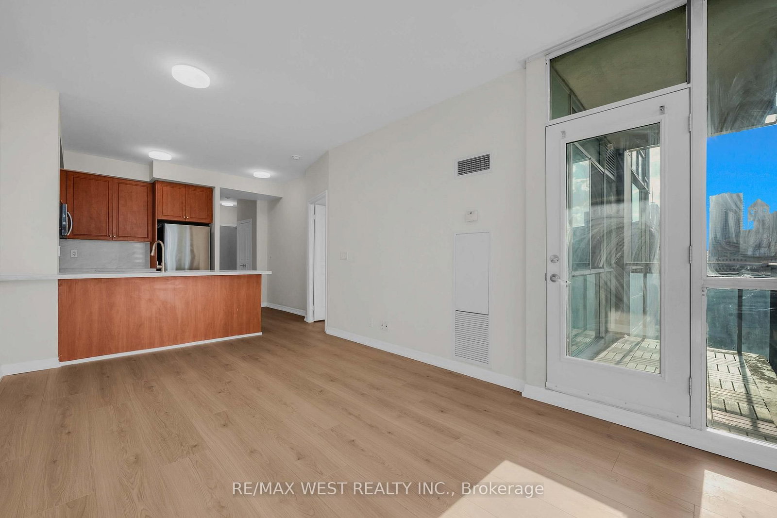 220 Burnhamthorpe Road W • #1710 • Mississauga, ON photo 16