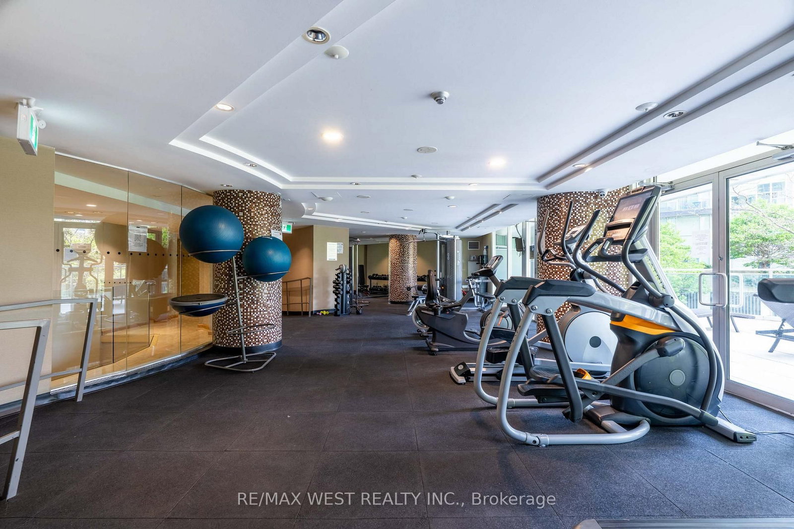 220 Burnhamthorpe Road W • #1710 • Mississauga, ON photo 27