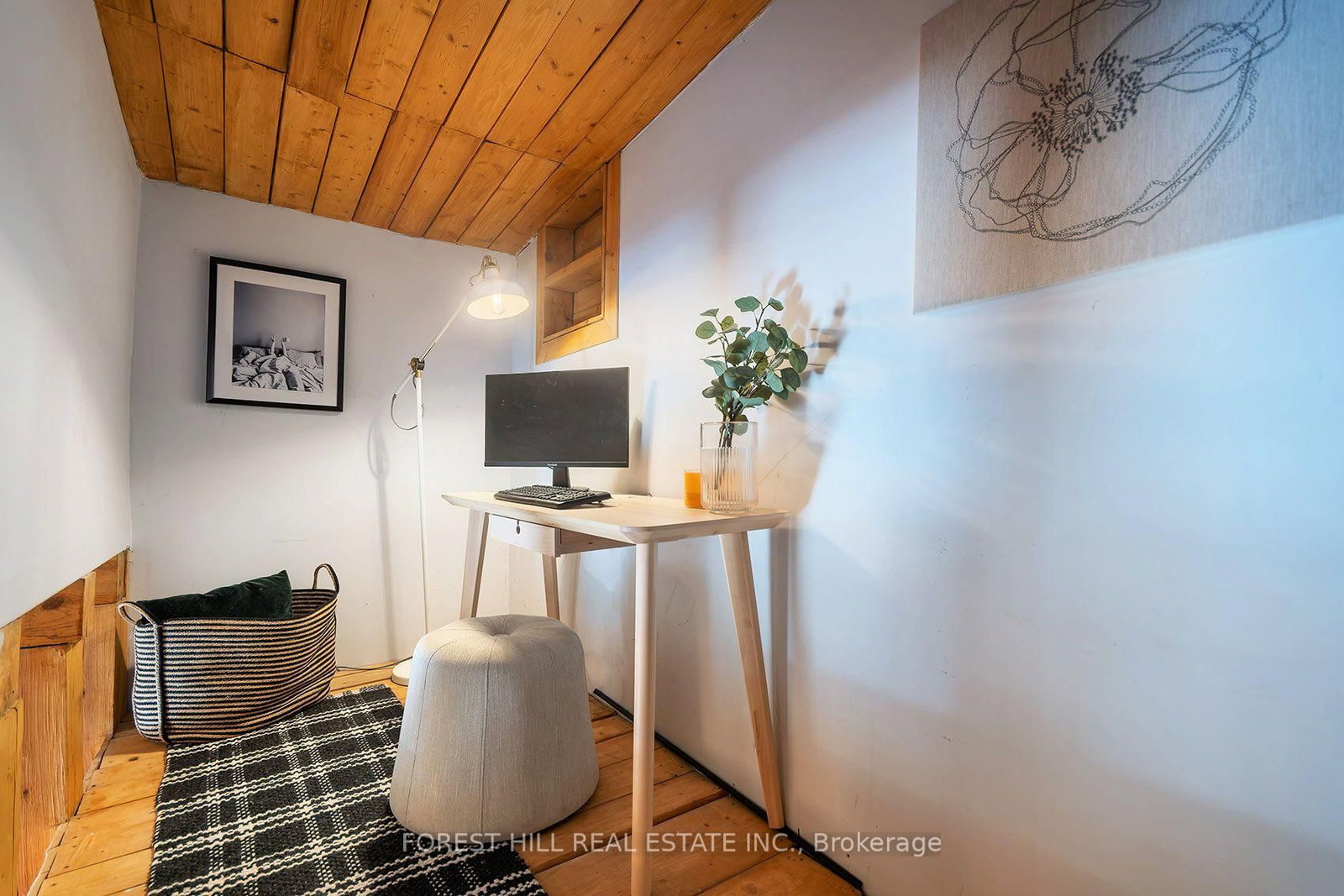 55 Vanevery Street • Toronto, ON photo 15