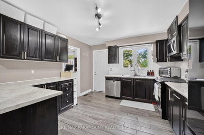 226 Rutherford Brampton,ON L6V 2X8 — Photo 15