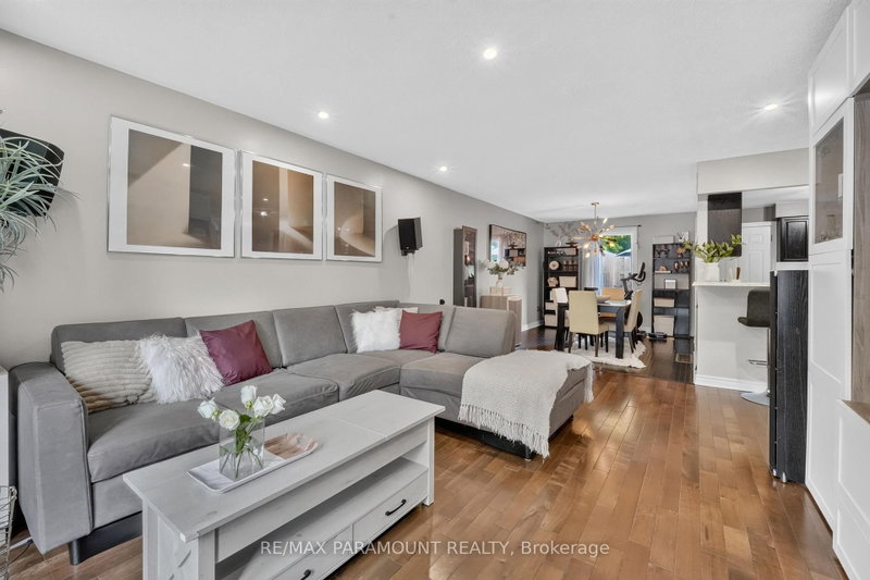 226 Rutherford Brampton,ON L6V 2X8 — Photo 8