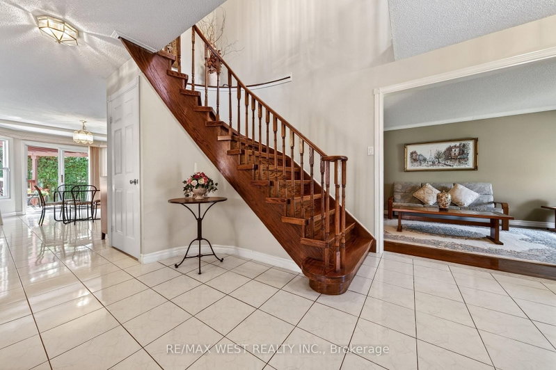 88 Palomino Drive