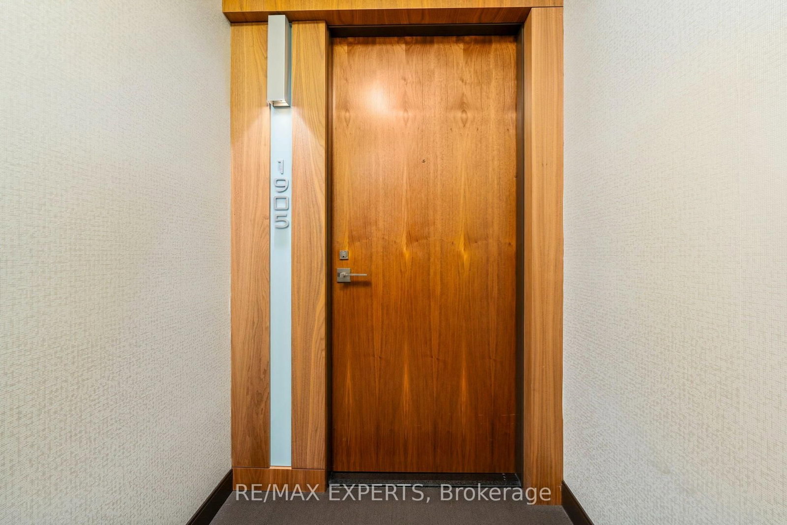 36 Park Lawn Road • #1905 • Toronto, ON photo 3