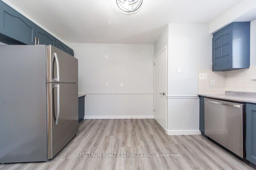 131 West Deane Park Drive • Toronto, ON photo 16