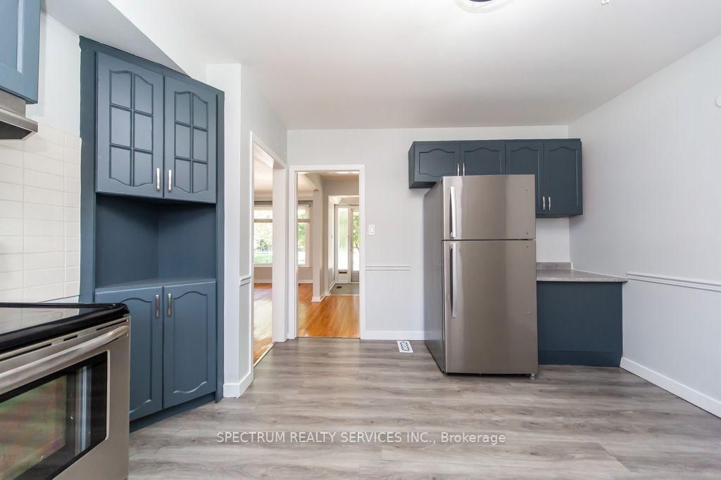 131 West Deane Park Drive • Toronto, ON photo 18