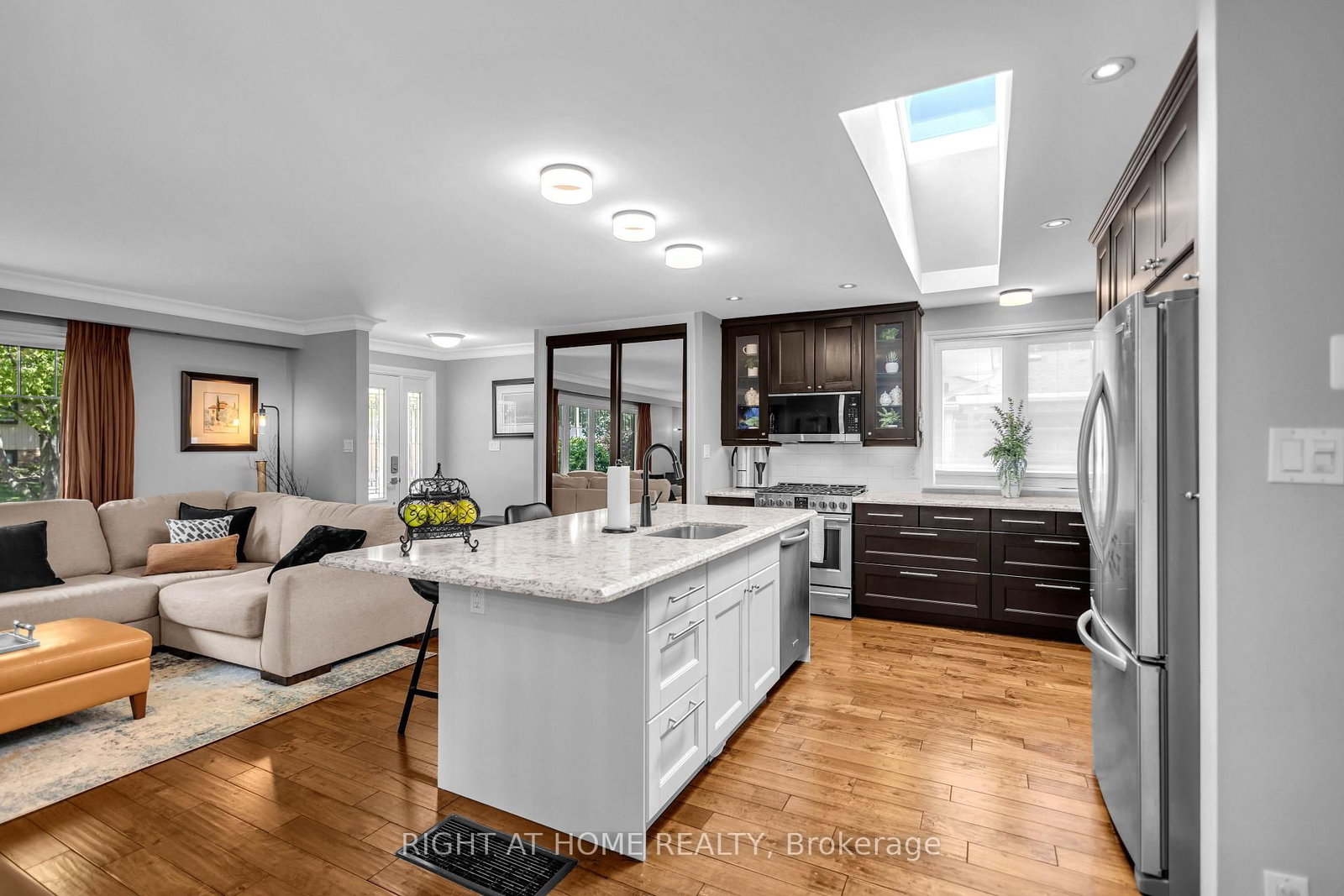 1432 Dewbourne Crescent • Burlington, ON photo 13