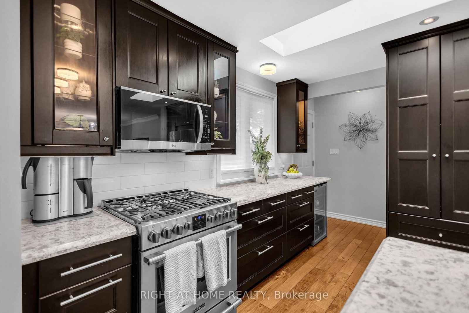 1432 Dewbourne Crescent • Burlington, ON photo 15