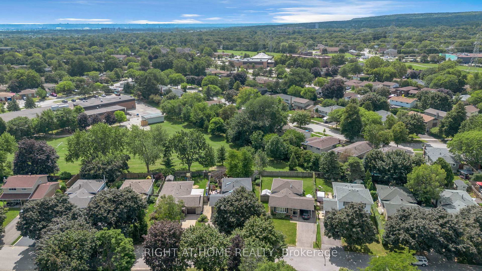 1432 Dewbourne Crescent • Burlington, ON photo 42