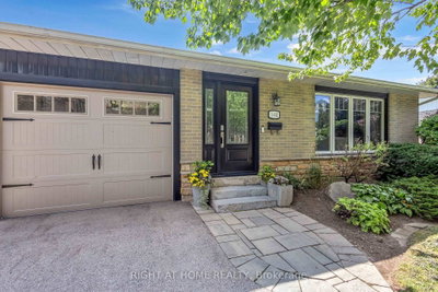 1432 Dewbourne Crescent • Burlington, ON photo 5