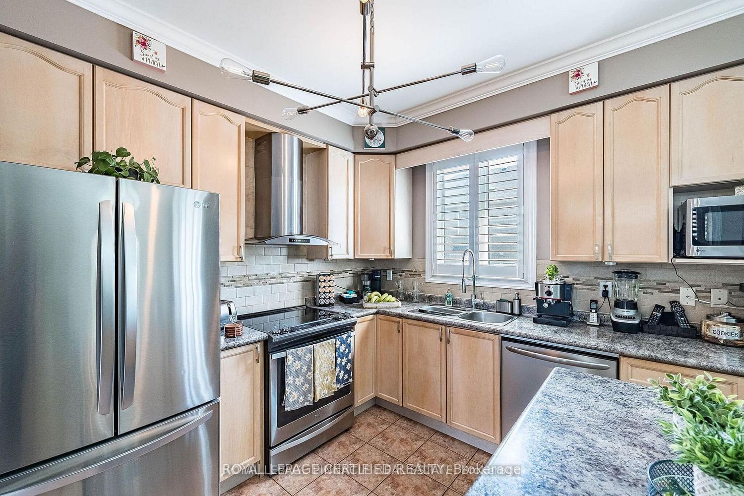 2368 Foxhole Circle • Oakville, ON photo 17