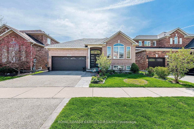 2368 Foxhole Circle