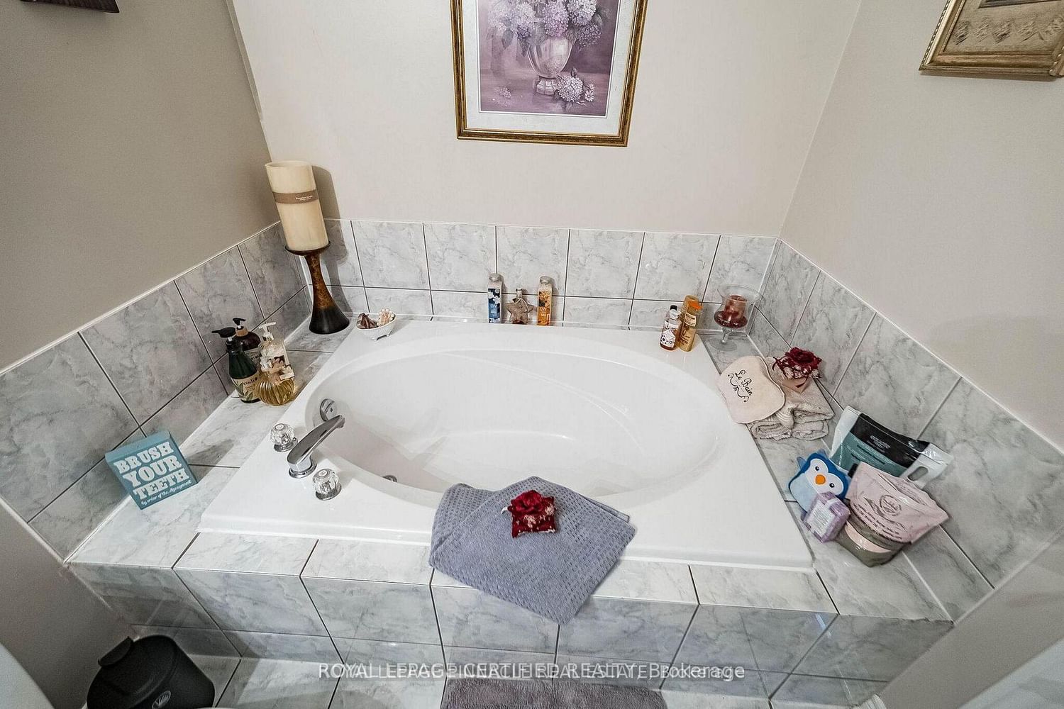 2368 Foxhole Circle • Oakville, ON photo 21