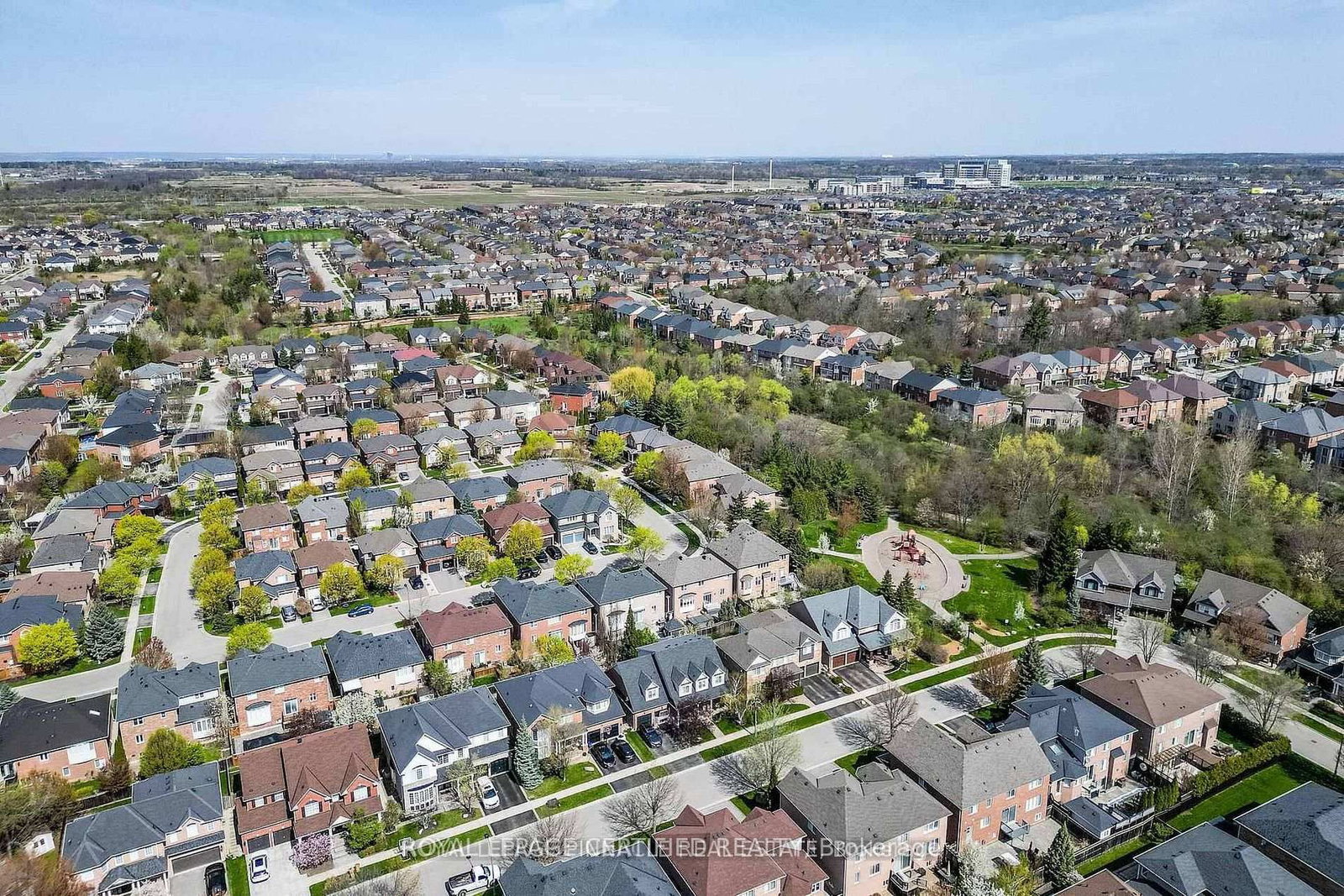 2368 Foxhole Circle • Oakville, ON photo 47