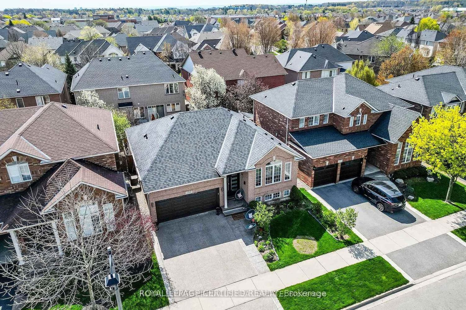 2368 Foxhole Circle • Oakville, ON photo 49